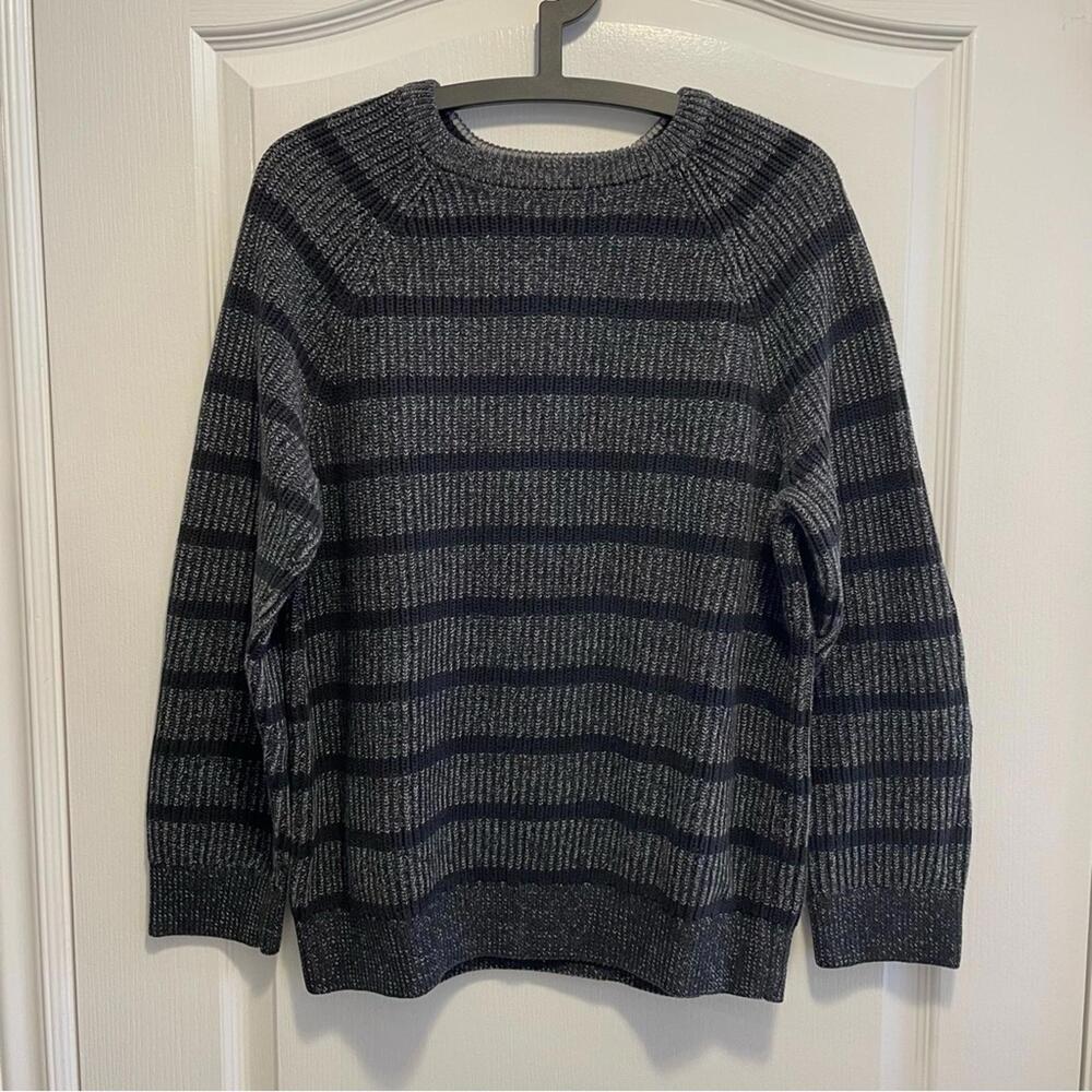 Denver Hayes Medium Gray and Black Striped Sweater Size M